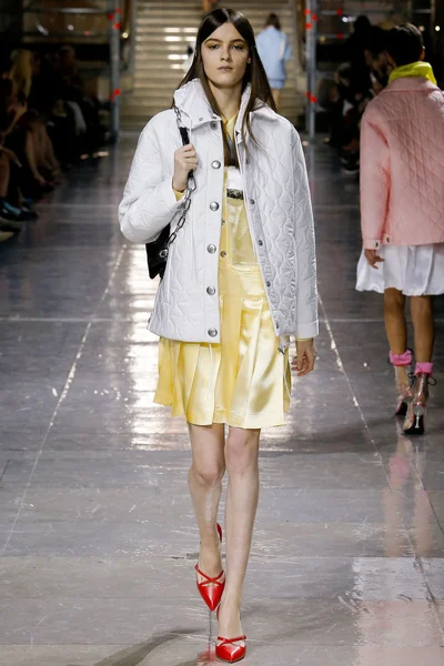Look 5
